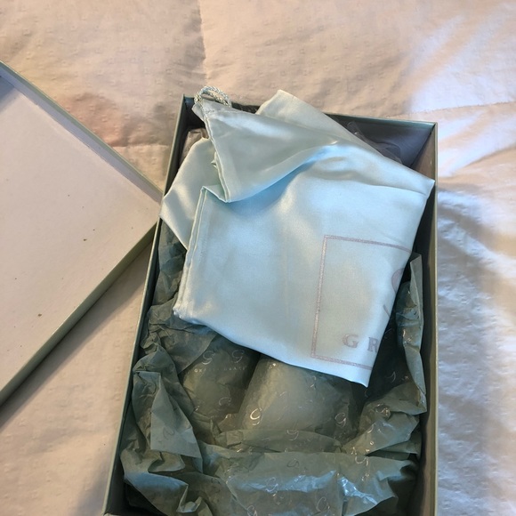 Bride Shoes - Picture 3 of 6